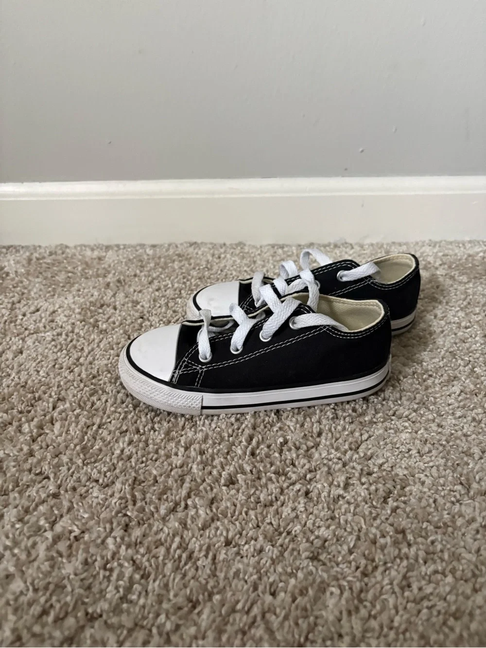 Converse Chuck Taylor Black/White Toddler Size 9